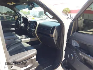 2019 Ford Expedition XLT with VIN 1FMJU1HT3KEA10827, listed as a IAAI auction lot 42016508 with 83,286 mi miles. Bid and sale history available at carsss.com. Image 5.