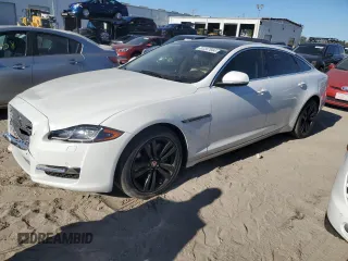 2016 Jaguar XJ Portfolio with VIN SAJWA2G72G8W00103, listed as a Copart auction lot 81347664 with 45,917 mi miles and Salvage Title. Bid and sale history available at DreamBid. Image 1.