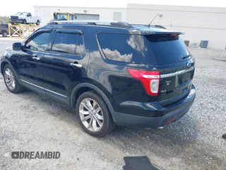 2011 Ford Explorer XLT with VIN 1FMHK7D88BGA82345, listed as a IAAI auction lot 42242222 with 203,672 mi miles and . Bid and sale history available at DreamBid. Image 3.