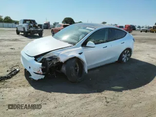 2021 Tesla Model Y Long Range z VIN 5YJYGDEE6MF079269, wystawiony jako Copart lot #59621315 z przebiegiem Nie podano mil oraz Szkoda całkowita • Salvage title. Historia ofert i sprzedaży dostępna na DreamBid. Obrazek 1.