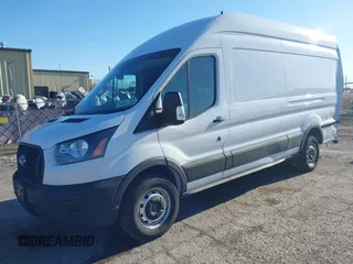 2024 Ford Transit Cargo z VIN 1FTBW3X89RKB49268, wystawiony jako IAAI lot #42081360 z przebiegiem 7 290 mil mil oraz . Historia ofert i sprzedaży dostępna na DreamBid. Obrazek 2.