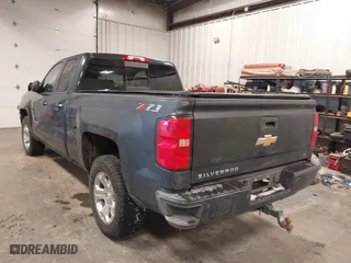 2018 Chevrolet Silverado 1500 LT with VIN 1GCVKREC8JZ318355, listed as a IAAI auction lot 41545597 with 123,895 mi miles. Bid and sale history available at carsss.com. Image 3.