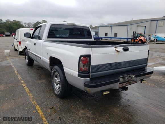 2000 Dodge Ram 1500 with VIN 1B7HC13Z1YJ113679, listed as a Copart auction lot 45869575 with 269,610 mi miles and Salvage Title. Bid and sale history available at carsss.com. Image 2.