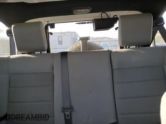 2008 Jeep Wrangler Unlimited Sahara with VIN 1J4GA59128L531922, listed as a Copart auction lot 48982795 with 39,329 mi miles and Clean title. Bid and sale history available at DreamBid. Image 10.