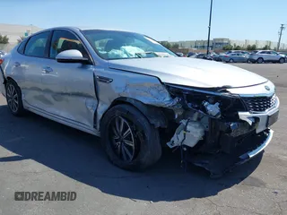 2019 Kia Optima LX with VIN 5XXGT4L3XKG355357, listed as a IAAI auction lot 41835587 with 70,802 mi miles. Bid and sale history available at carsss.com. Image 1.