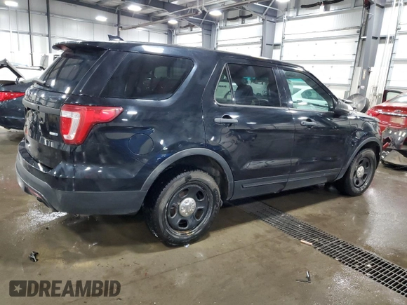 2016 Ford Utility Police Interceptor with VIN 1FM5K8AR0GGC67843, listed as a Copart auction lot 72233174 with 121,027 mi miles and Salvage Title. Bid and sale history available at carsss.com. Image 3.