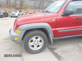 2006 Jeep Liberty Sport with VIN 1J4GL48KX6W137241, listed as a IAAI auction lot 42048621 with 83,523 mi miles and . Bid and sale history available at carsss.com. Image 14.