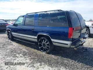 1996 Chevrolet Suburban with VIN 1GNEC16R3TJ375251, listed as a IAAI auction lot 41687460 with 262,907 mi miles. Bid and sale history available at carsss.com. Image 3.