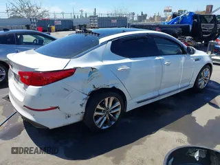 2015 Kia Optima SX Turbo with VIN 5XXGR4A63FG470724, listed as a IAAI auction lot 42006500 with 188,422 mi miles. Bid and sale history available at carsss.com. Image 4.
