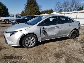 2022 Toyota Corolla LE with VIN 5YFEPMAE0NP305904, listed as a Copart auction lot 45330755 with 37,290 mi miles and Salvage Title. Bid and sale history available at carsss.com. Image 1.