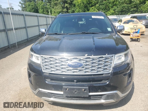 2018 Ford Explorer Platinum z VIN 1FM5K8HT7JGA51982, wystawiony jako Copart lot #57601575 z przebiegiem 126 400 mil mil oraz Szkoda całkowita • Salvage title. Historia ofert i sprzedaży dostępna na DreamBid. Obrazek 5.
