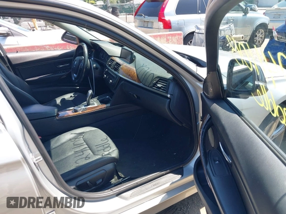 2014 BMW 3 Series 328i xDrive с VIN WBA3B5C59EP540972, выставлен на аукционе IAAI как лот 42411013 с пробегом 183 757 миль миль и . История ставок и продаж доступна на DreamBid. Изображение 5.