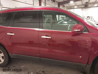 2010 Chevrolet Traverse LT w/1LT with VIN 1GNLRFED5AS141211, listed as a IAAI auction lot 41407190 with 189,101 mi miles. Bid and sale history available at carsss.com. Image 14.