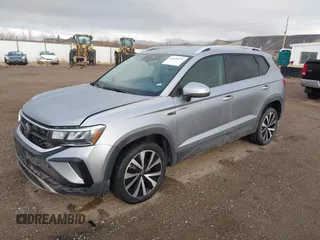 2024 Volkswagen Taos SE z VIN 3VVSX7B23RM047661, wystawiony jako IAAI lot #41609371 z przebiegiem 16 038 mil mil oraz . Historia ofert i sprzedaży dostępna na DreamBid. Obrazek 17.