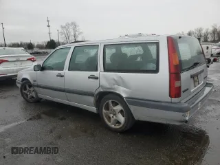 1994 Volvo 850 с VIN YV1LW5713R2054590, выставлен на аукционе Copart как лот 84701084 с пробегом 187 326 миль миль и Списание • Salvage title. История ставок и продаж доступна на DreamBid. Изображение 2.