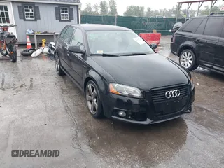 2012 Audi A3 Premium Plus z VIN WAUPEAFM6CA074194, wystawiony jako IAAI lot #42302773 z przebiegiem 176 831 mil mil oraz . Historia ofert i sprzedaży dostępna na DreamBid. Obrazek 1.