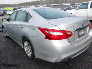 2016 Nissan Altima 2.5 SL with VIN 1N4AL3AP5GC111313, listed as a IAAI auction lot 41535837 with 184,997 mi miles. Bid and sale history available at carsss.com. Image 3.