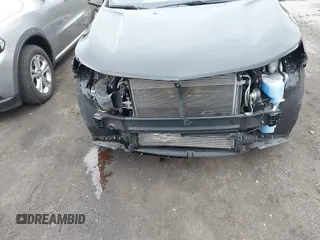 2020 Chevrolet Equinox LT z VIN 2GNAXJEV8L6189431, wystawiony jako IAAI lot #40812413 z przebiegiem 67 466 mil mil oraz . Historia ofert i sprzedaży dostępna na DreamBid. Obrazek 6.