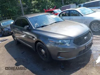 2016 Ford Police Interceptor z VIN 1FAHP2MK3GG126608, wystawiony jako IAAI lot #42619846 z przebiegiem 39 mil mil oraz . Historia ofert i sprzedaży dostępna na DreamBid. Obrazek 1.