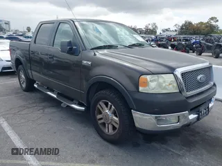2005 Ford F-150 XLT with VIN 1FTPW12505KE81102, listed as a IAAI auction lot 42200085 with 88,030 mi miles. Bid and sale history available at carsss.com. Image 1.