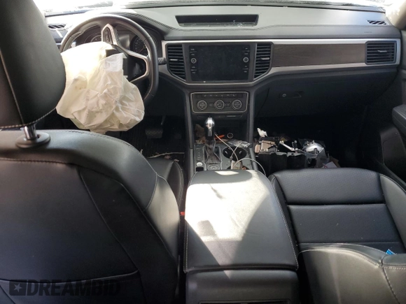 2021 Volkswagen Atlas SE z VIN 1V2LP2CA0MC586839, wystawiony jako Copart lot #88215305 z przebiegiem Nie podano mil oraz Szkody całkowita. Historia ofert i sprzedaży dostępna na DreamBid. Obrazek 8.