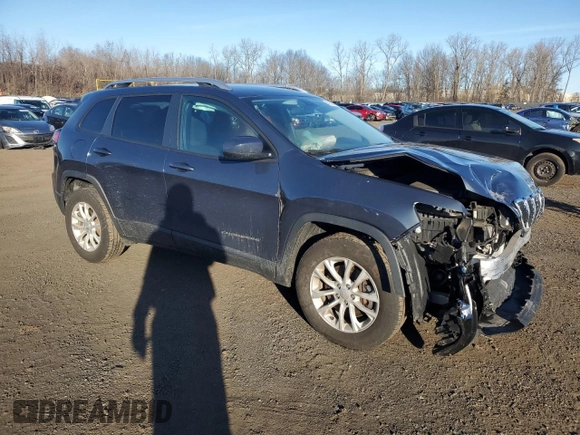 2020 Jeep Cherokee Latitude with VIN 1C4PJMCB2LD550684, listed as a Copart auction lot 43625725 with 60,417 mi miles and Salvage Title. Bid and sale history available at carsss.com. Image 4.
