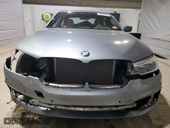 2018 BMW 5 Series 540i xDrive z VIN WBAJE7C58JG892106, wystawiony jako Copart lot #50320225 z przebiegiem 70 761 mil mil oraz Szkoda całkowita • Salvage title. Historia ofert i sprzedaży dostępna na DreamBid. Obrazek 5.