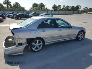 2005 Mercedes-Benz C 230 Kompressor z VIN WDBRF40J35F726895, wystawiony jako Copart lot #51034775 z przebiegiem 31 612 mil mil oraz Szkoda całkowita • Salvage title. Historia ofert i sprzedaży dostępna na DreamBid. Obrazek 3.