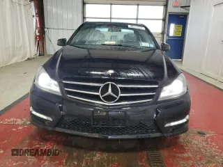 2014 Mercedes-Benz C 300 Sport with VIN WDDGF8AB5EA956772, listed as a Copart auction lot 51590945 with 85,121 mi miles and Clean Title. Bid and sale history available at DreamBid. Image 5.