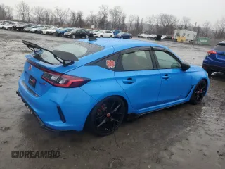 2023 Honda Civic Type R z VIN JHMFL5G40PX000099, wystawiony jako Copart lot #83326014 z przebiegiem 13 741 mil mil oraz Szkoda całkowita • Salvage title. Historia ofert i sprzedaży dostępna na DreamBid. Obrazek 3.