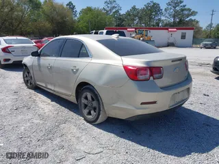 2016 Chevrolet Malibu Limited LT with VIN 1G11C5SA6GF168501, listed as a IAAI auction lot 41917649 with 123,208 mi miles. Bid and sale history available at carsss.com. Image 3.