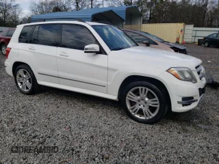 2013 Mercedes-Benz GLK GLK 350 with VIN WDCGG8JBXDF957760, listed as a Copart auction lot 47367795 with 106,031 mi miles and Salvage Title. Bid and sale history available at carsss.com. Image 4.