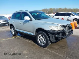 2008 Volkswagen Touareg V6 with VIN WVGBE77L88D003117, listed as a IAAI auction lot 42049007 with 156,940 mi miles and . Bid and sale history available at DreamBid. Image 1.
