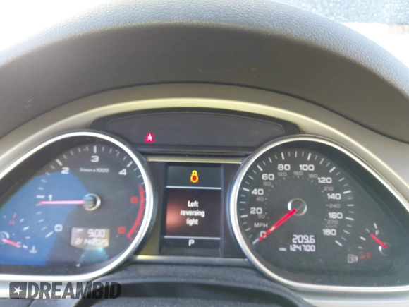 2015 Audi Q7 3.0L TDI Premium with VIN WA1CMAFE6FD019951, listed as a IAAI auction lot 41590509 with 125,000 mi miles. Bid and sale history available at carsss.com. Image 7.