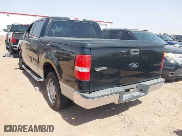 2004 Ford F-150 XLT z VIN 1FTRW12W74KD52239, wystawiony jako IAAI lot #42467229 z przebiegiem 318 471 mil mil oraz . Historia ofert i sprzedaży dostępna na DreamBid. Obrazek 3.