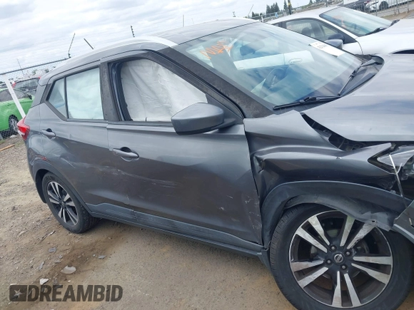 2018 Nissan Kicks SV с VIN 3N1CP5CU2JL544768, выставлен на аукционе IAAI как лот 42134005 с пробегом 90 989 миль миль и . История ставок и продаж доступна на DreamBid. Изображение 13.