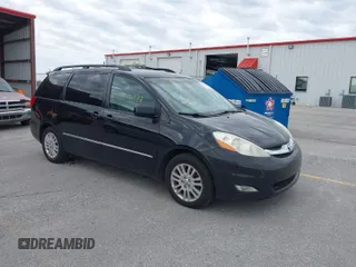 2008 Toyota Sienna XLE with VIN 5TDZK22C18S161342, listed as a IAAI auction lot 42027277 with 198,489 mi miles. Bid and sale history available at carsss.com. Image 1.