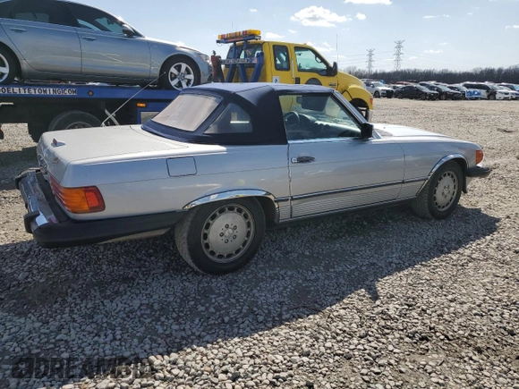1989 Mercedes-Benz 560 Series 560SL with VIN WDBBA48D3KA097999, listed as a Copart auction lot 48649625 with 124,752 mi miles and Salvage Title. Bid and sale history available at carsss.com. Image 3.