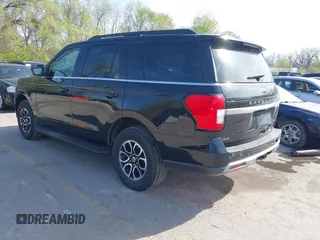 2024 Ford Expedition XLT with VIN 1FMJU1J85REA08710, listed as a IAAI auction lot 41966242 with 68,191 mi miles. Bid and sale history available at carsss.com. Image 3.