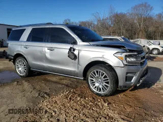 2022 Ford Expedition Limited with VIN 1FMJU1KT5NEA32485, listed as a Copart auction lot 84036104 with 47,692 mi miles and Salvage Title. Bid and sale history available at carsss.com. Image 4.
