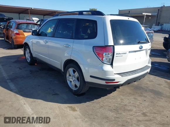 2010 Subaru Forester 2.5X Premium with VIN JF2SH6CC6AG720584, listed as a IAAI auction lot 41666604 with 110,252 mi miles. Bid and sale history available at carsss.com. Image 3.