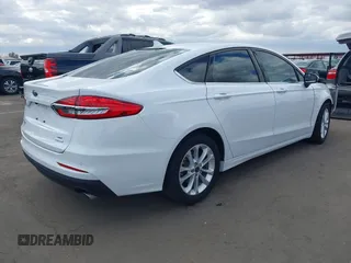 2020 Ford Fusion SE with VIN 3FA6P0HD6LR252987, listed as a IAAI auction lot 42064351 with 63,832 mi miles and . Bid and sale history available at carsss.com. Image 4.