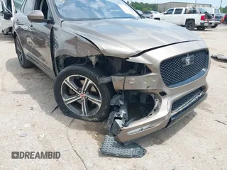 2017 Jaguar F-Pace 35t R-Sport с VIN SADCL2BVXHA067434, выставлен на аукционе IAAI как лот 42057515 с пробегом 101 435 миль миль и . История ставок и продаж доступна на DreamBid. Изображение 6.