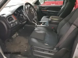 2013 Chevrolet Suburban LS with VIN 1GNSKHE72DR263672, listed as a Copart auction lot 87855905 with 124,081 mi miles and Salvage Title. Bid and sale history available at carsss.com. Image 7.