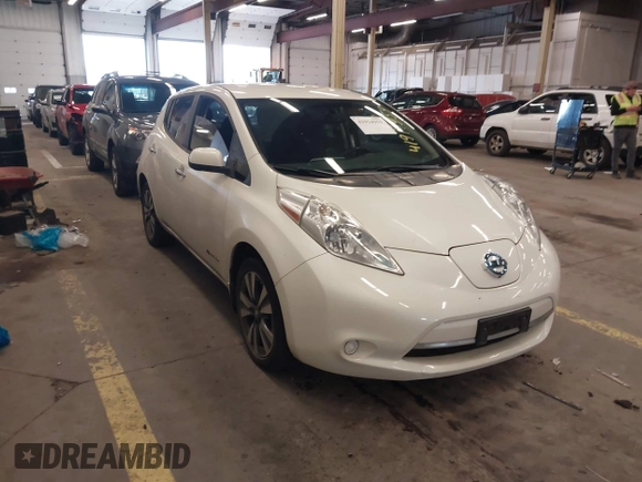 2016 Nissan LEAF SV with VIN 1N4BZ0CP2GC304243, listed as a IAAI auction lot 41914959 with 85,420 mi miles. Bid and sale history available at carsss.com. Image 1.