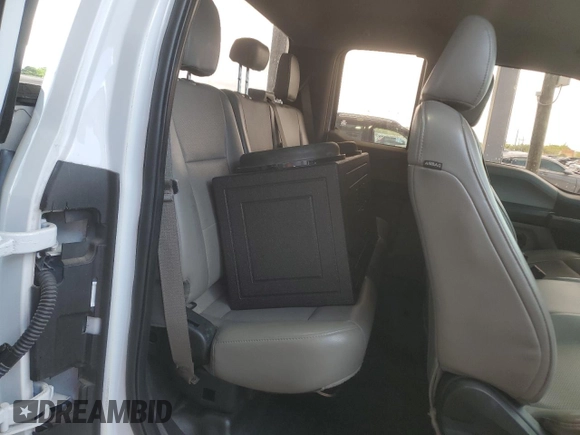 2017 Ford F-150 XL с VIN 1FTEX1CFXHKD29456, выставлен на аукционе Copart как лот 58449585 с пробегом 197 901 миль миль и Чистый • Clean title. История ставок и продаж доступна на DreamBid. Изображение 10.