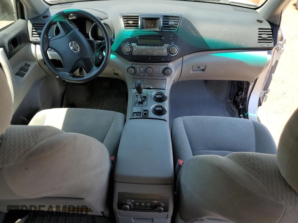 2010 Toyota Highlander with VIN 5TDBK3EH1AS033378, listed as a Copart auction lot 62781295 with 189,082 mi miles and Salvage title. Bid and sale history available at DreamBid. Image 8.