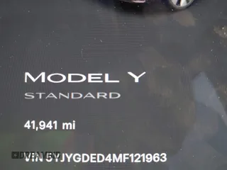 2021 Tesla Model Y Standard Range z VIN 5YJYGDED4MF121963, wystawiony jako IAAI lot #41490477 z przebiegiem 41 941 mil mil oraz . Historia ofert i sprzedaży dostępna na DreamBid. Obrazek 15.