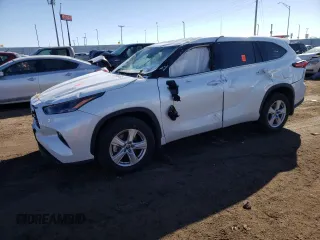 2022 Toyota Highlander LE with VIN 5TDBZRBH4NS246673, listed as a Copart auction lot 40898463 with 2,366 mi miles and . Bid and sale history available at DreamBid. Image 1.