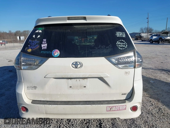 2011 Toyota Sienna SE with VIN 5TDXK3DC7BS029302, listed as a IAAI auction lot 41632724 with 211,503 mi miles. Bid and sale history available at carsss.com. Image 16.